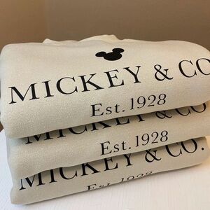 - Mickey & CO crew Neck